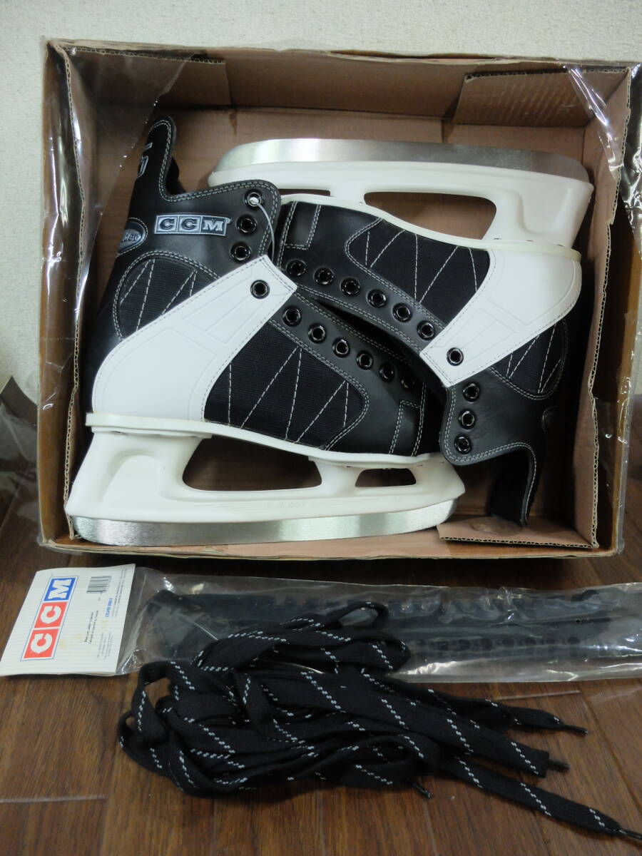 ★☆未使用CCM アイスホッケーシューズ スケート靴 サイズ9☆★