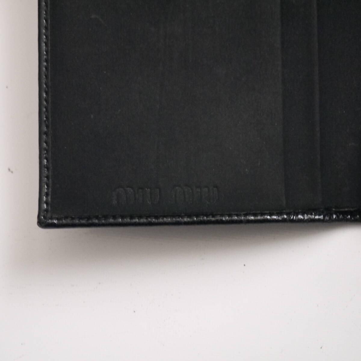 $ 美品 $ 激レア！■ ミュウミュウ ■ miumiu ■ ロゴ入り 本革 レザー製・ ３つ折り 財布 ■ 黒 ブラック■レトロ ヴィンテージ■送料無料
