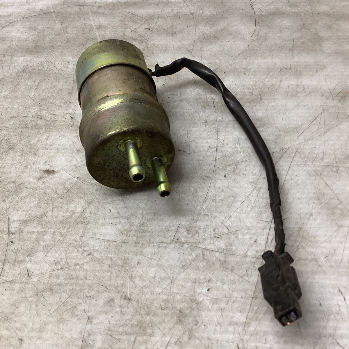 D32-17 ヤマハ マジェスティ250 SG03J フューエル　ポンプ　燃料　動作確認済み 純正部品_画像1