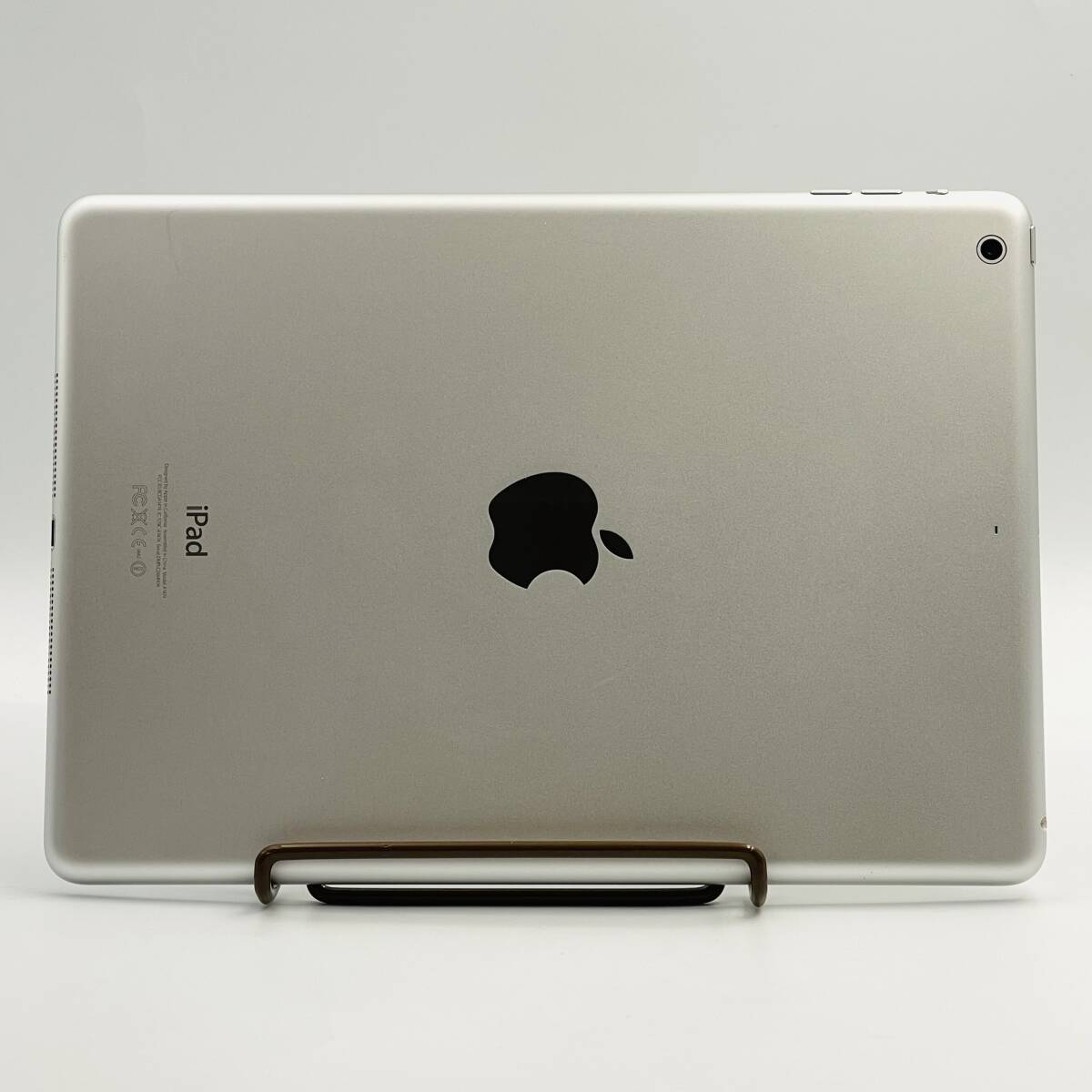 【中古/ジャンク】Apple iPad Air Wi-Fi 16GB 9.7インチ シルバー 初代 第1世代_画像2