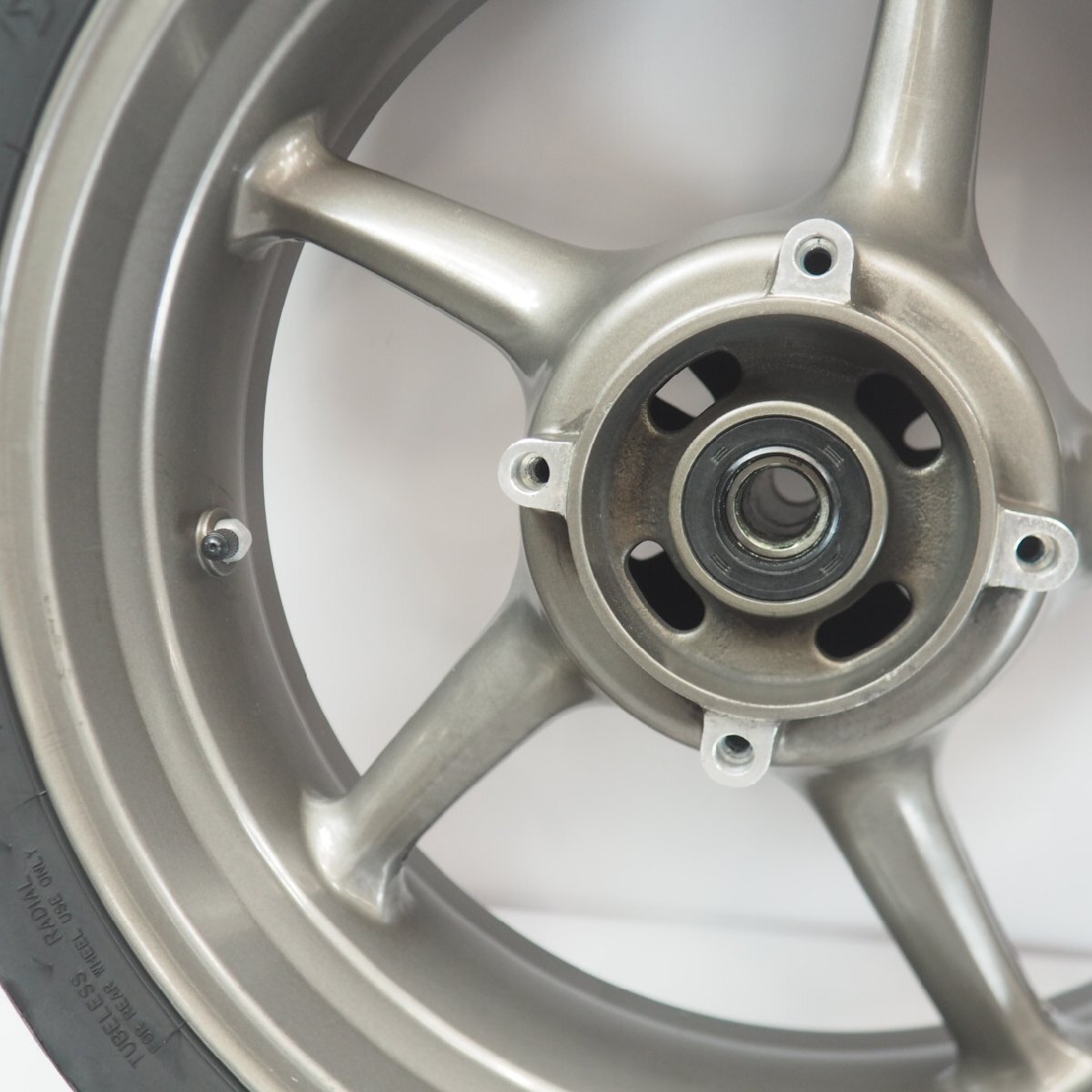 トライアンフ デイトナ675 純正 リアホイール triumph ホイール daytona675 rearwheel 17x5.5 06-08年 5本スポーク