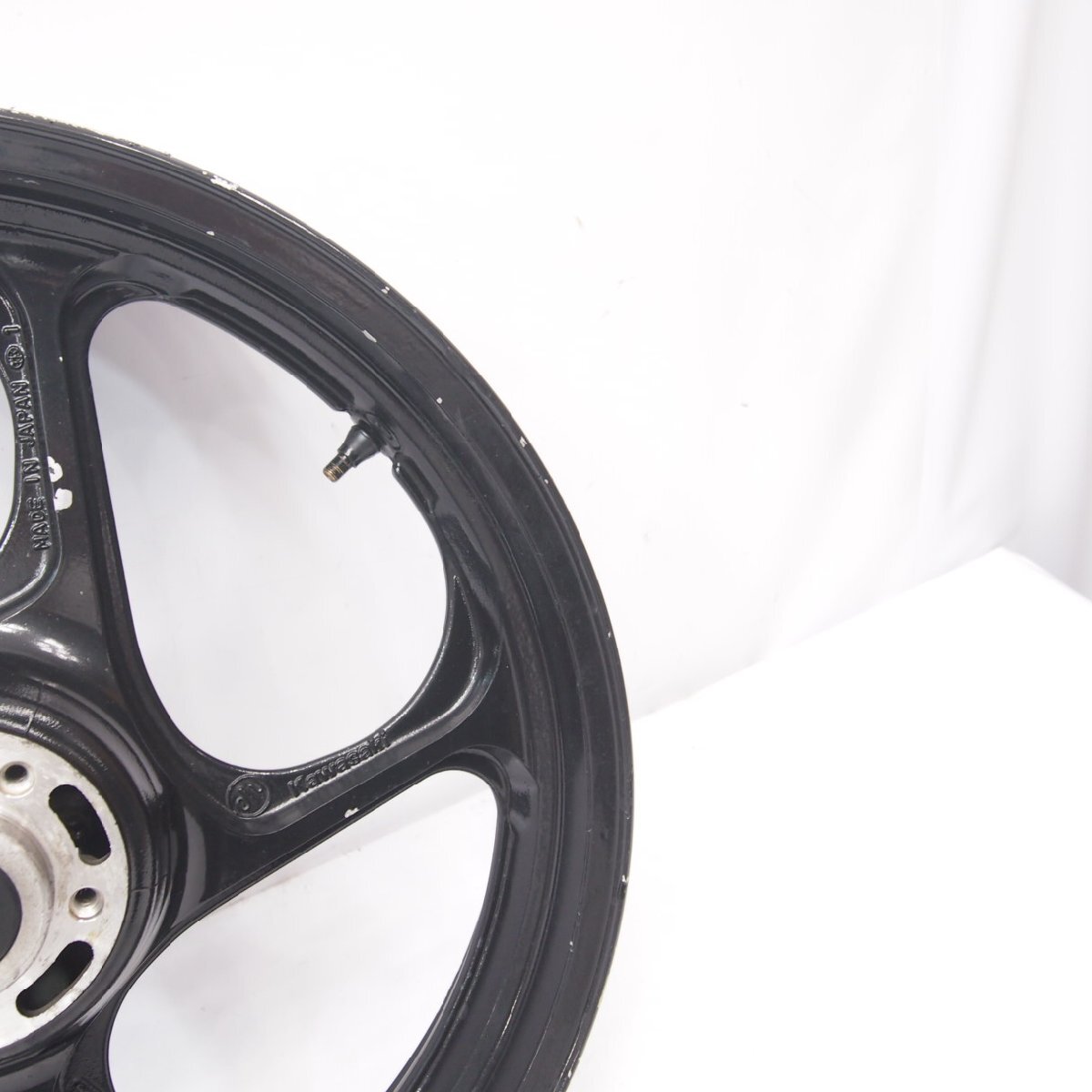 ゼファー1100純正フロントホイール ブレなし F-1297品番 18X3.00J