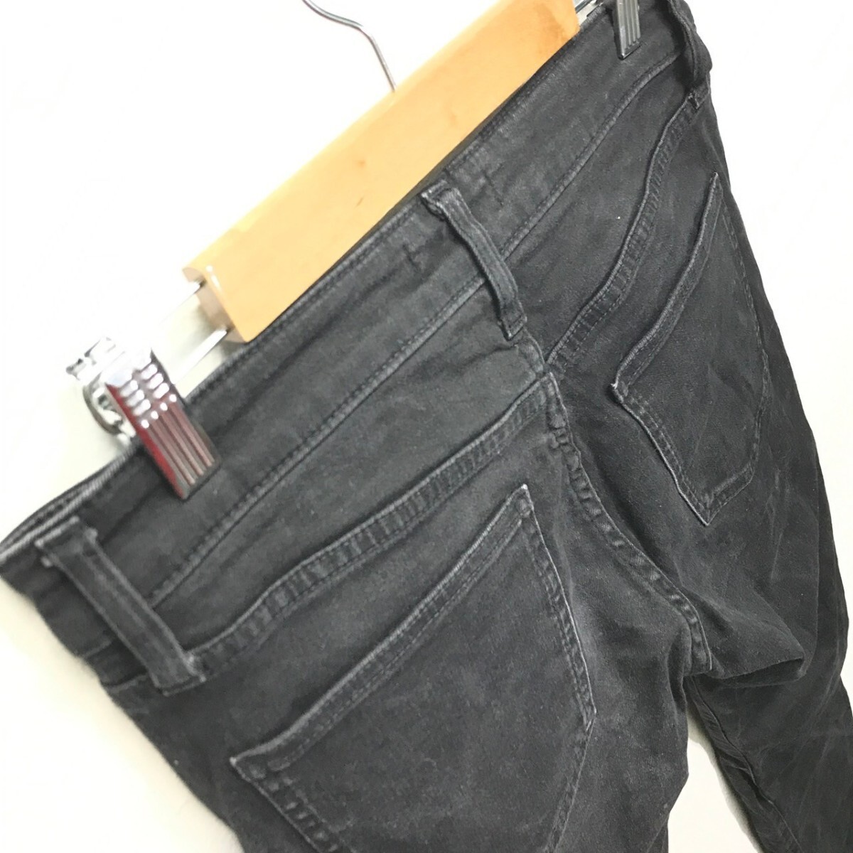 ストレスフリーなはき心地◎【UNIQLO】ユニクロ ウルトラストレッチスキニーフィットジーンズ デニム パンツ ブラック w29 /Y25283ii_画像7