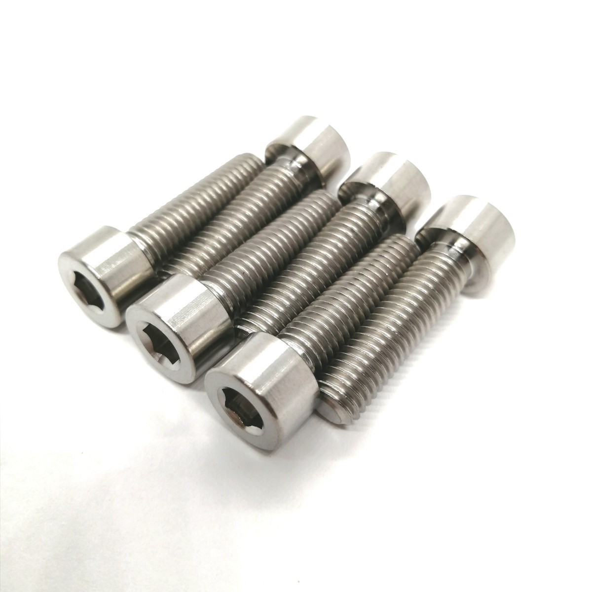 64チタン M8 P1.25 30mm キャップボルト 6本 チタン合金 Ti6Al4V スタンダード ストレート ヘックス HEX