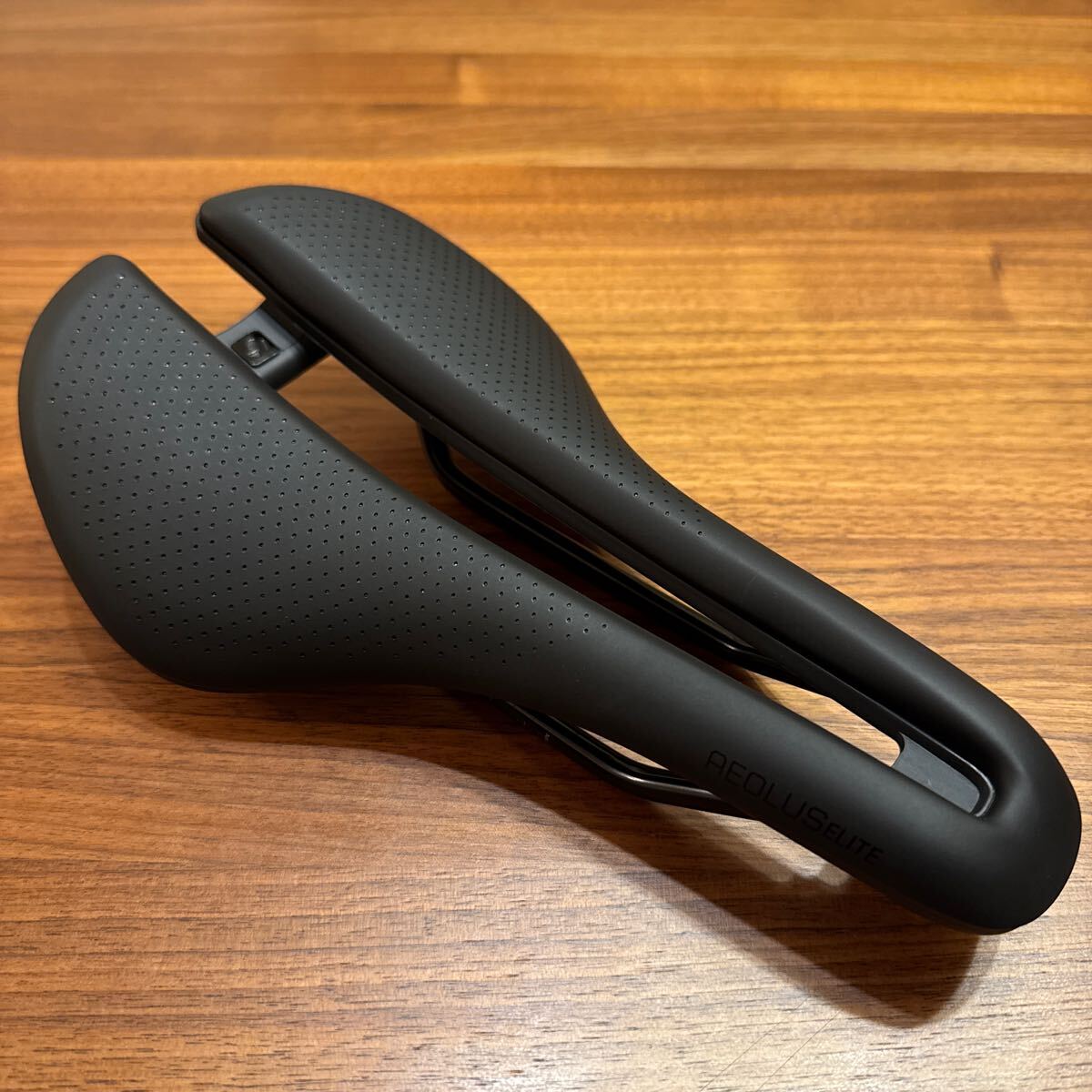 ○BONTRAGER ボントレガー AEOLUS ELITE サドル 145mm ○BONTRAGER ボントレガー AEOLUS ELITE サドル 145mm