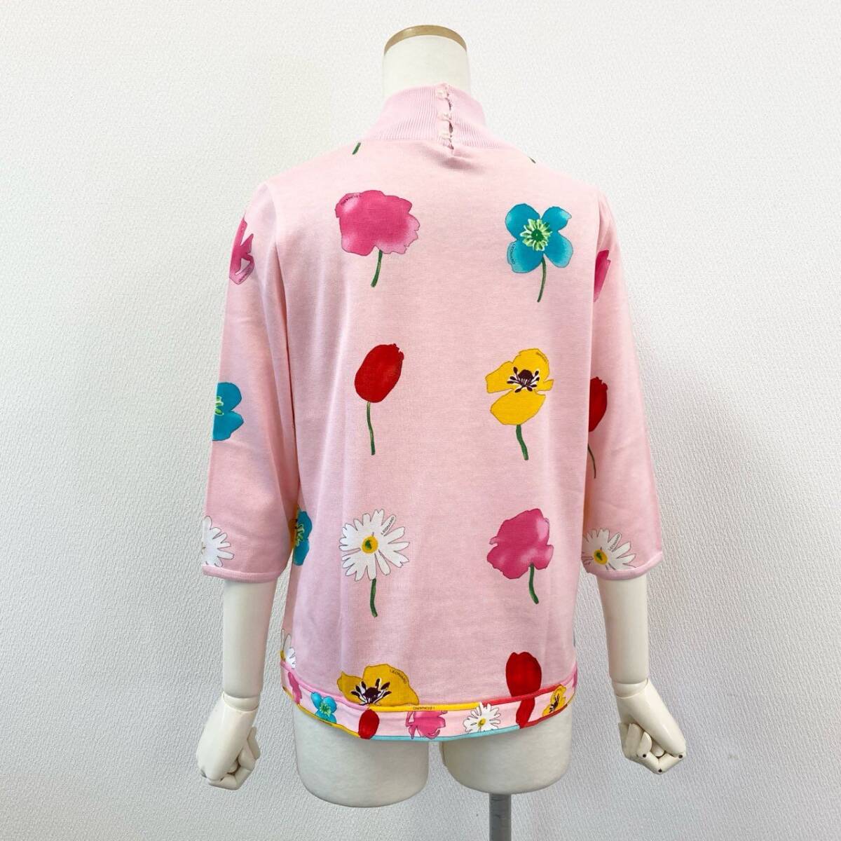 13j16 LEONARD レオナール 美しい花柄プリント タートルネック