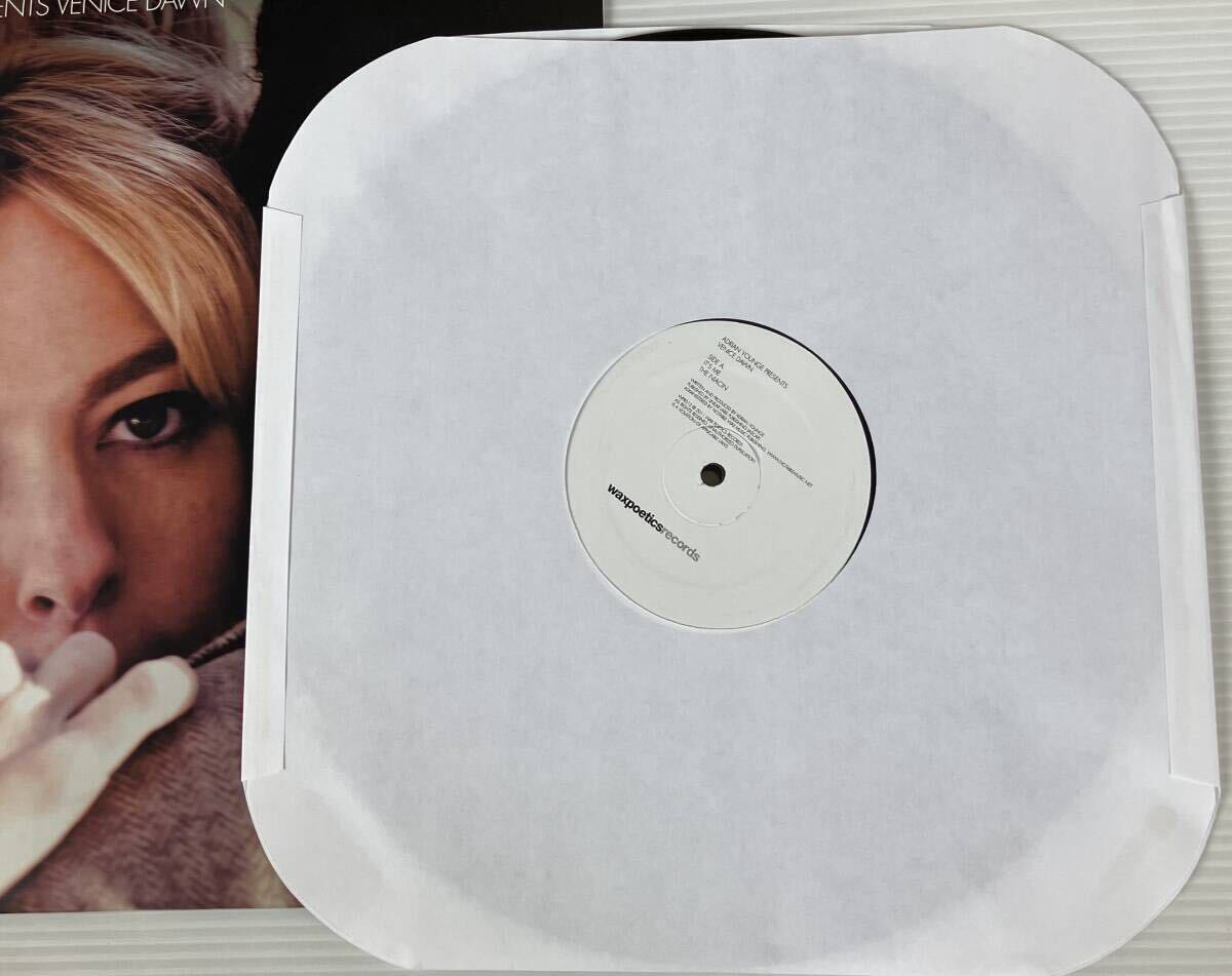 希少 12inch ADRIAN YOUNGE PRESENTS VENICE DAWN IT'S ME Wax Poetics Records WPR012 B面はCONTROL VINYL仕様_画像3