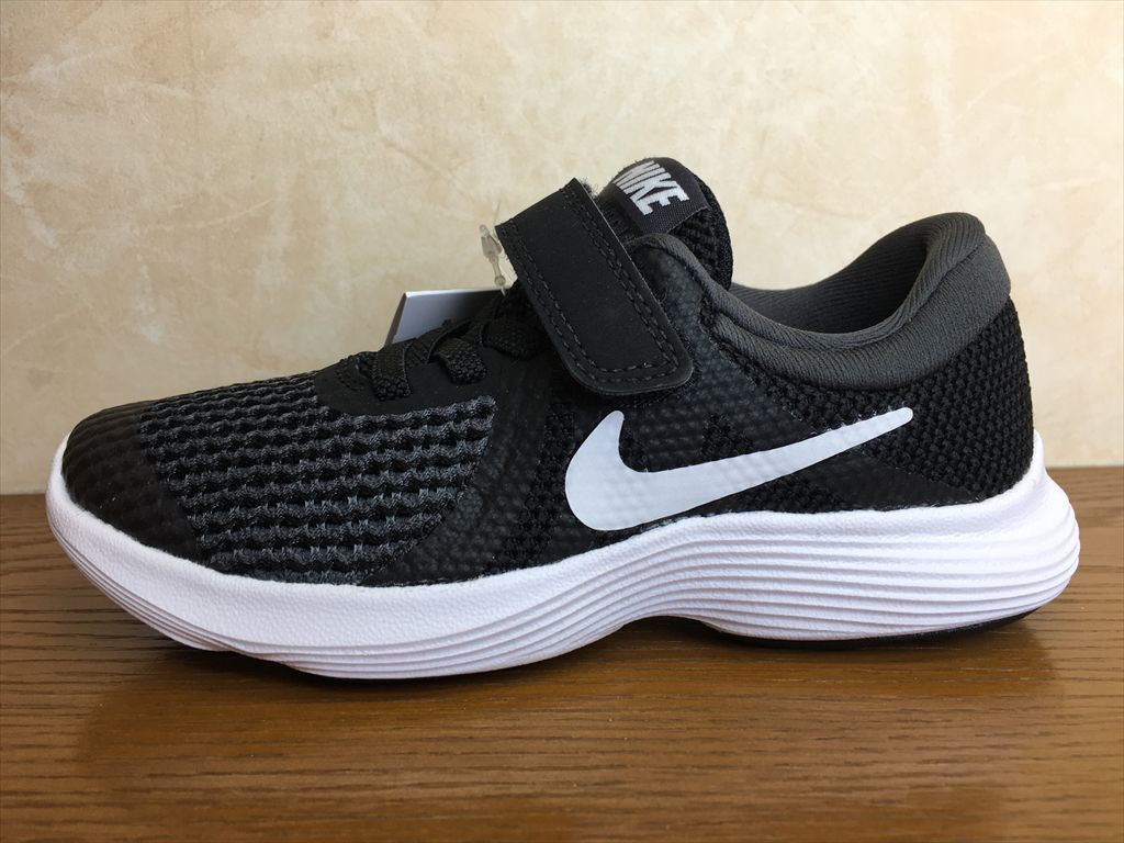 NIKE（ナイキ） REVOLUTION 4 PSV（レボリューション4 PSV） 943305-006 スニーカー 靴 ジュニア 20,5cm 新品 (114)