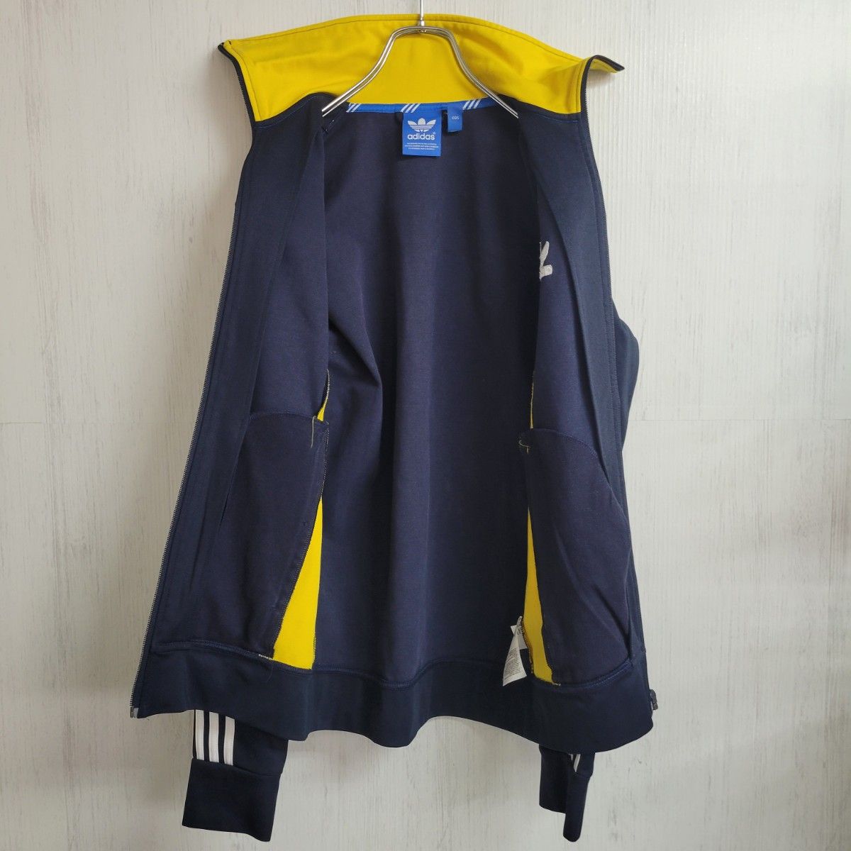 adidas アディダスオリジナルス トラックジャケット M ネイビー adidas アディダスオリジナルス トラックジャケット M ネイビー