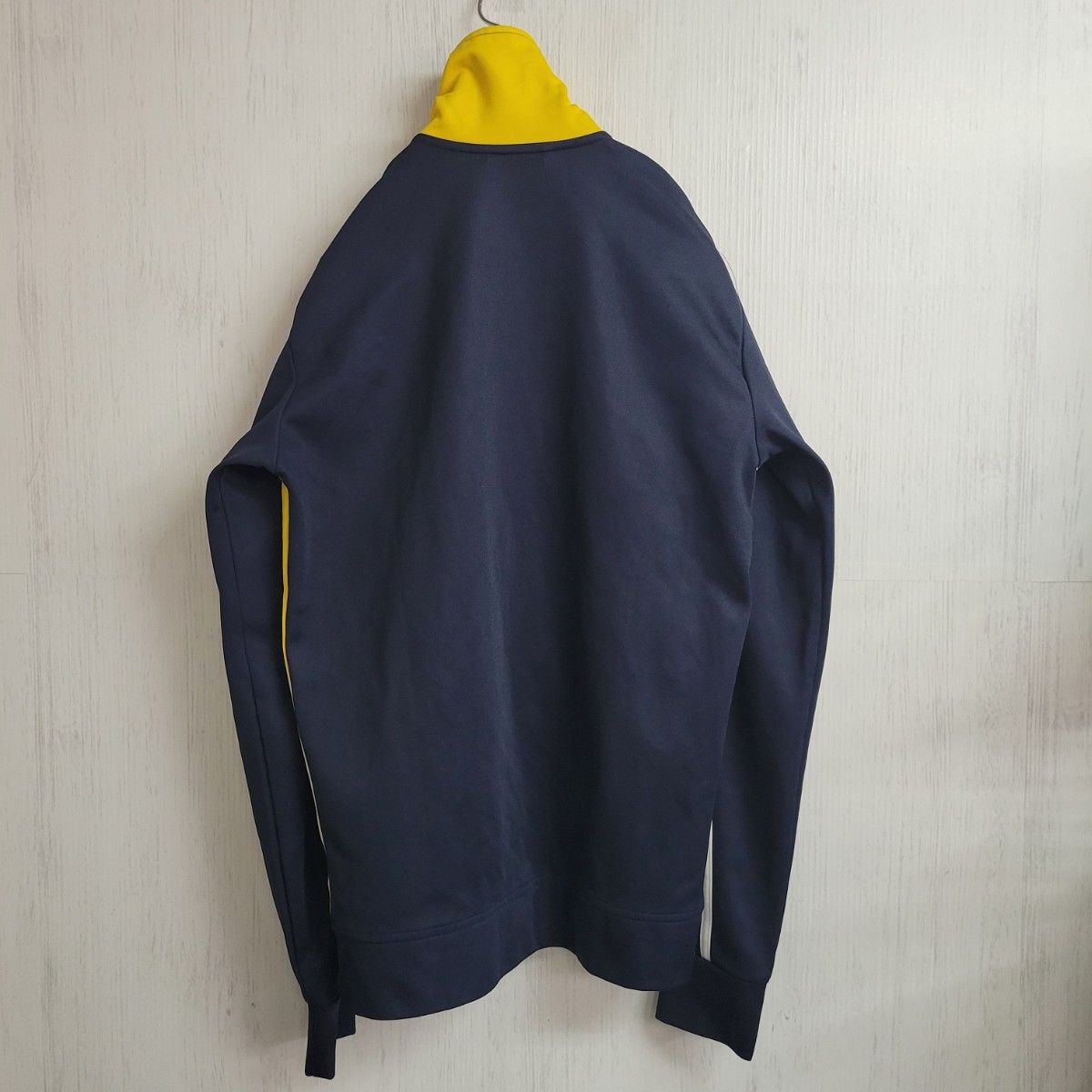 adidas アディダスオリジナルス トラックジャケット M ネイビー adidas アディダスオリジナルス トラックジャケット M ネイビー