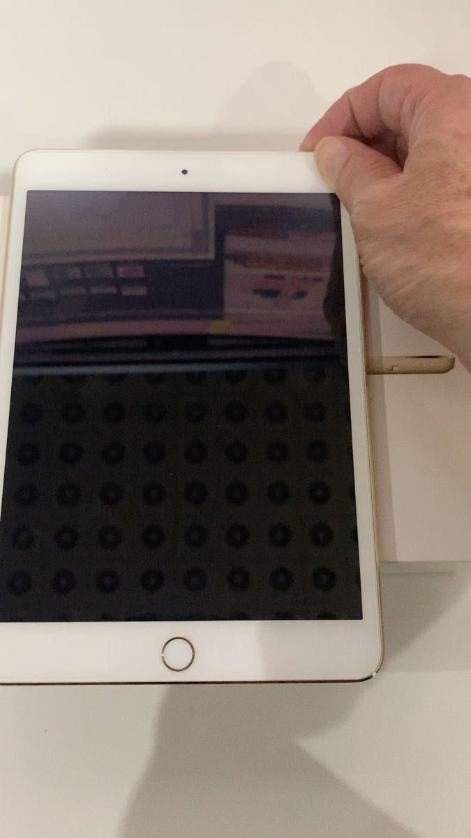 iPadAir第5世代(セルラー)+他。iPadAirでツムツムやりたい人 iPadAir第5世代(セルラー)+他。iPadAirでツムツムやりたい人