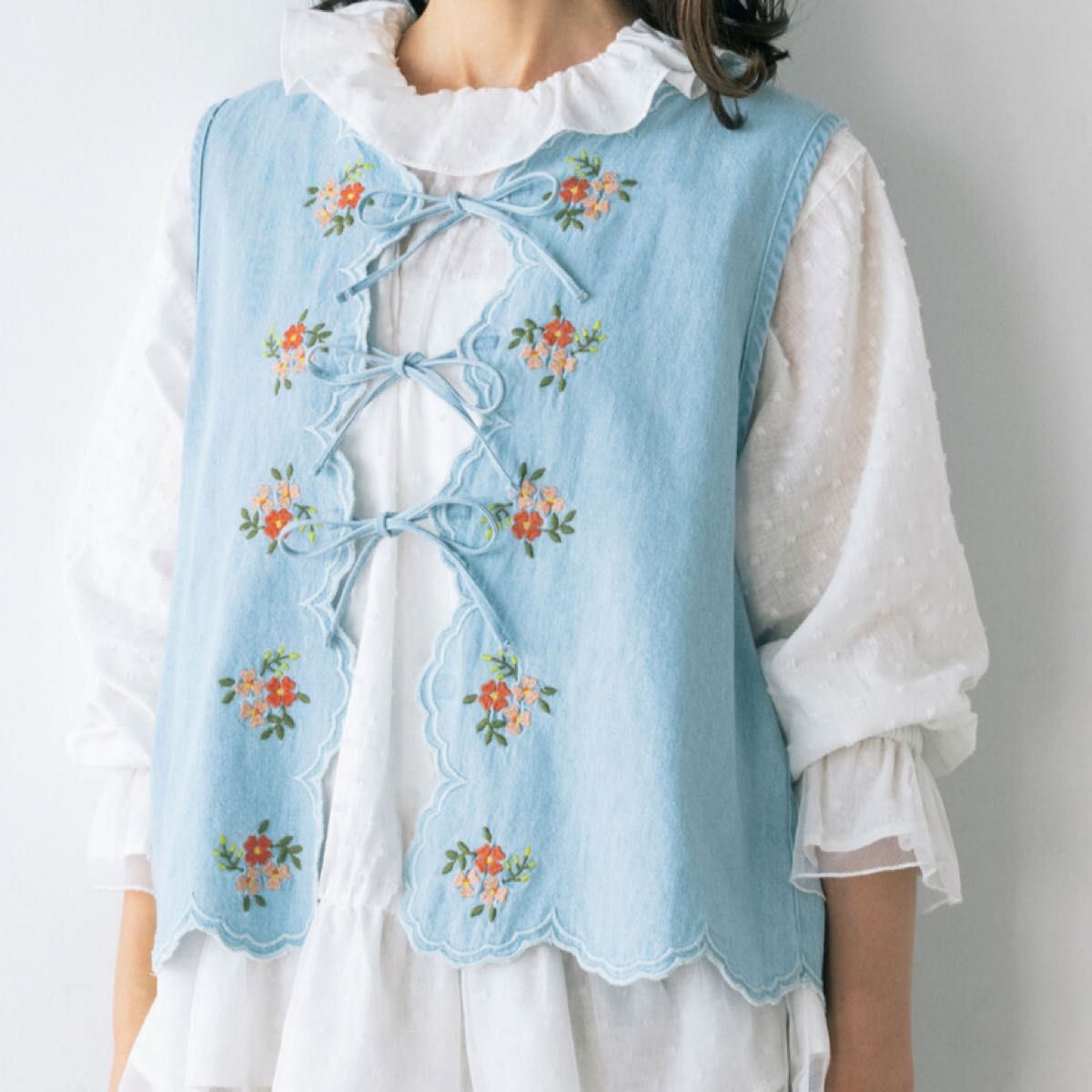kazumi×Samansa Mos2 サマンサモスモス 刺繍入リボンベスト kazumi×Samansa Mos2 サマンサモスモス 刺繍入リボンベスト