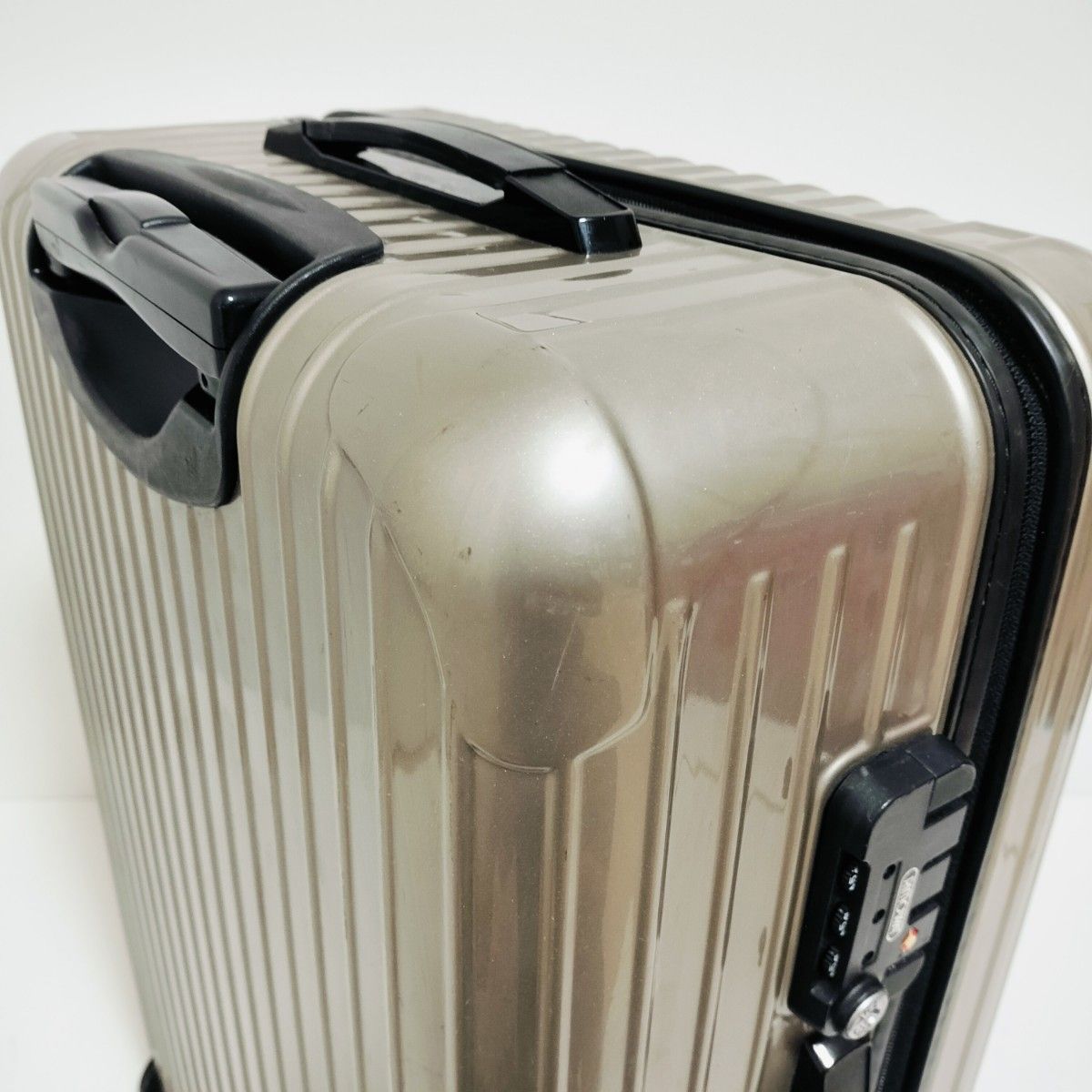 美品】リモワ サルサ RIMOWA SALSA 63L シャンパンゴールド 美品】リモワ サルサ RIMOWA SALSA 63L シャンパンゴールド