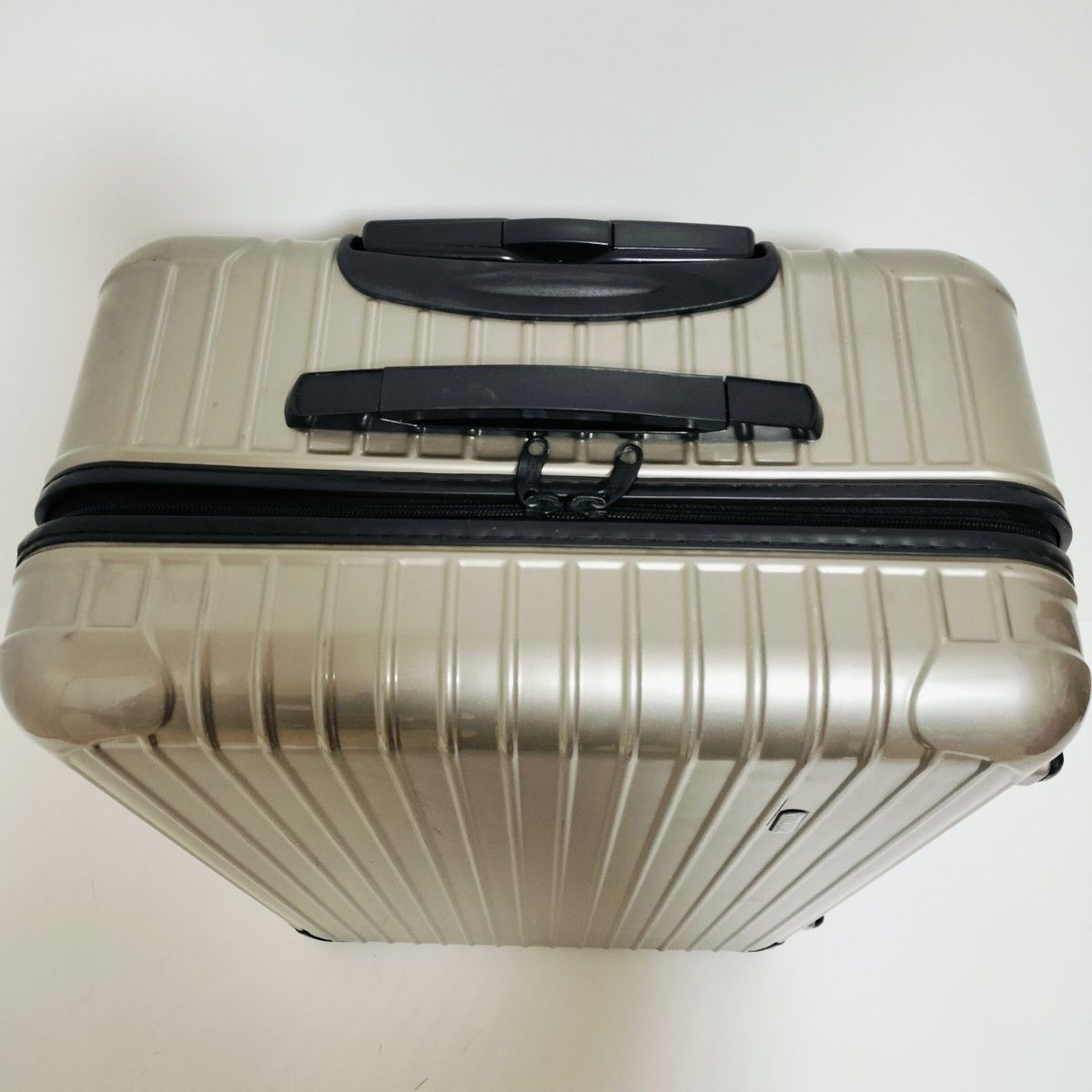 美品】リモワ サルサ RIMOWA SALSA 63L シャンパンゴールド 美品】リモワ サルサ RIMOWA SALSA 63L シャンパンゴールド