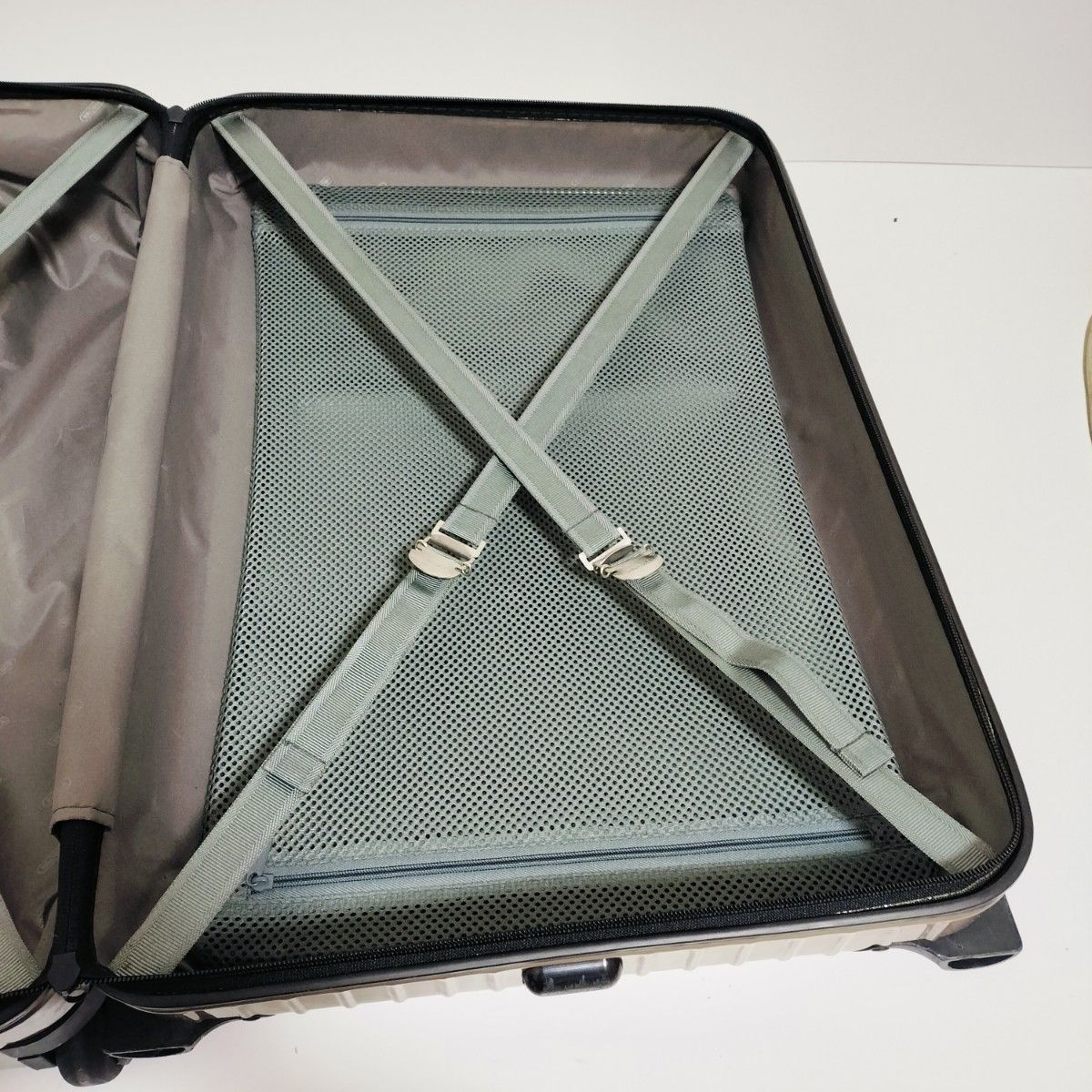 美品】リモワ サルサ RIMOWA SALSA 63L シャンパンゴールド 美品】リモワ サルサ RIMOWA SALSA 63L シャンパンゴールド