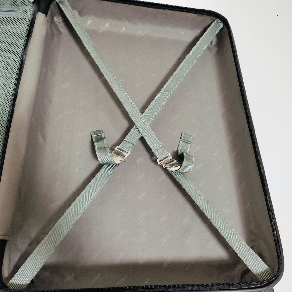 美品】リモワ サルサ RIMOWA SALSA 63L シャンパンゴールド 美品】リモワ サルサ RIMOWA SALSA 63L シャンパンゴールド
