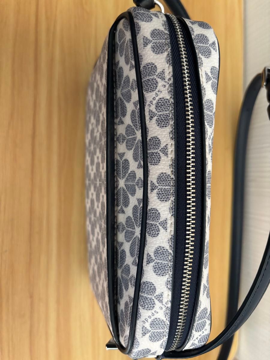 kate spade New York ショルダーバック　ミニカメラバッグ