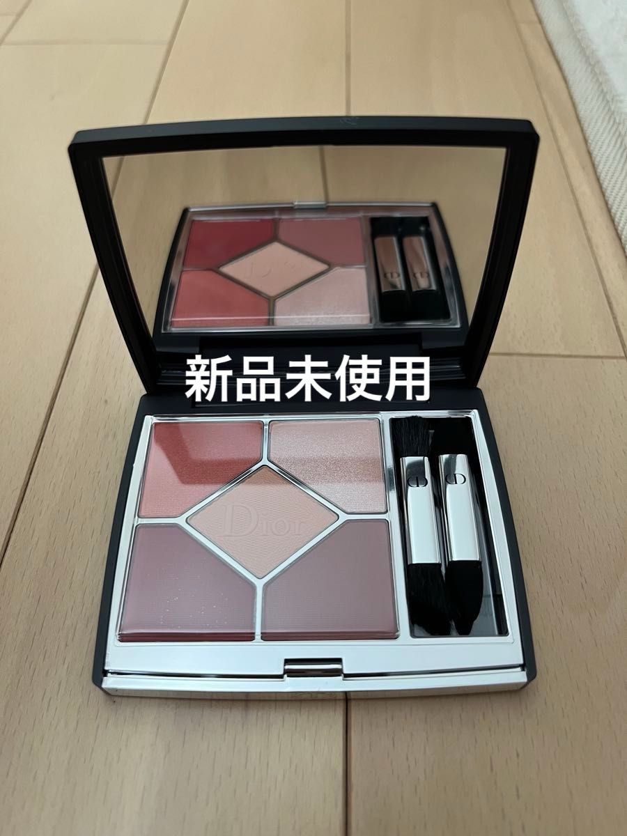 新品未使用】Dior アイシャドウパレット 5色 ピンク系サンク 新品未使用】Dior アイシャドウパレット 5色 ピンク系サンク