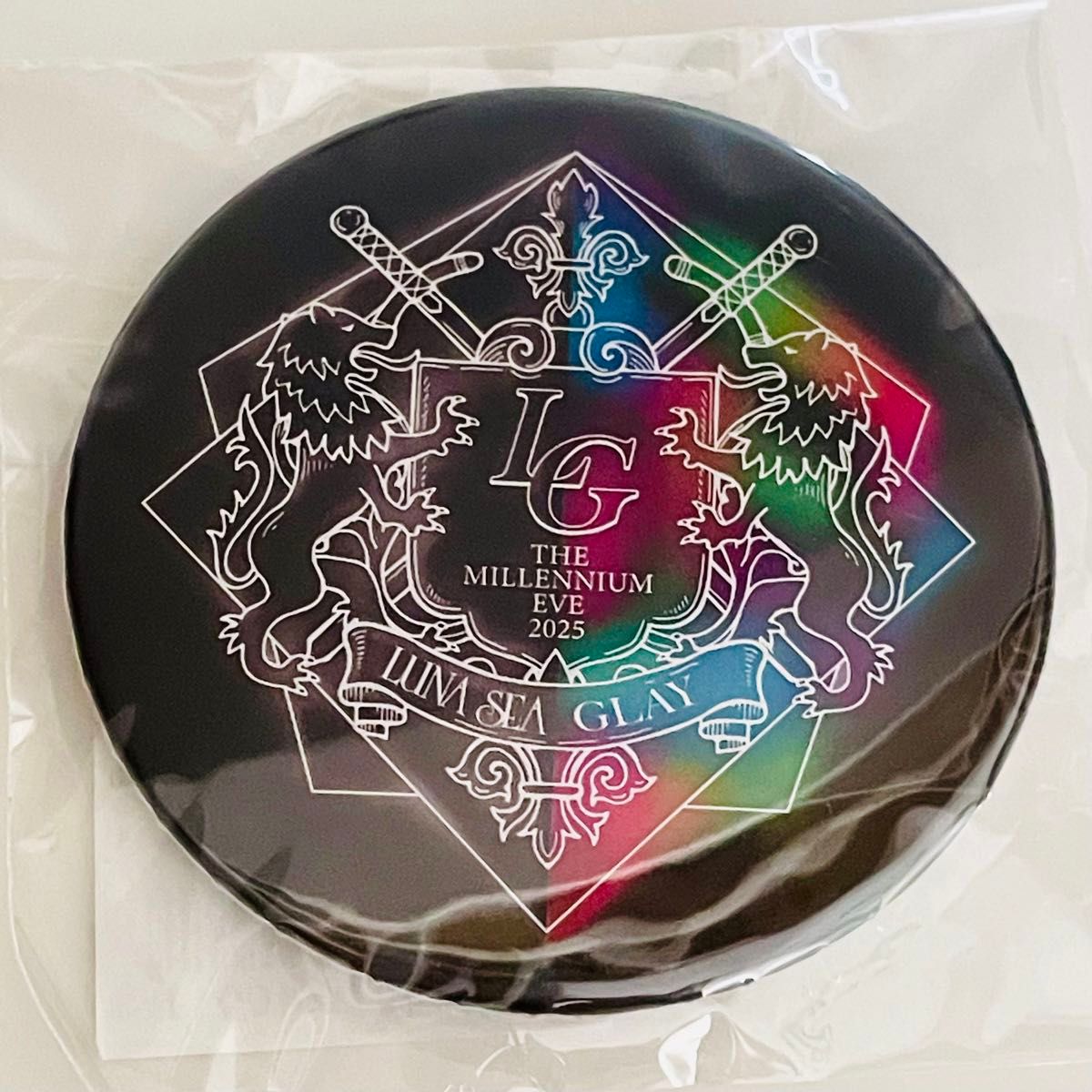 新品未開封 オンライン限定 缶バッジ The Millennium Eve 2025 新品未開封 オンライン限定 缶バッジ The Millennium Eve 2025