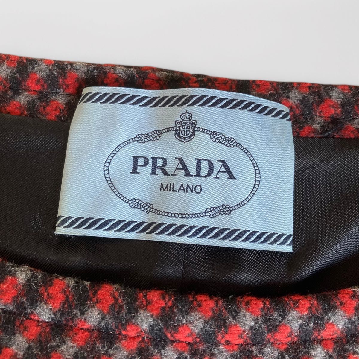 美品 PRADA プラダ ノースリーブワンピース ツイード調 総柄 38S 美品 PRADA プラダ ノースリーブワンピース ツイード調 総柄 38S