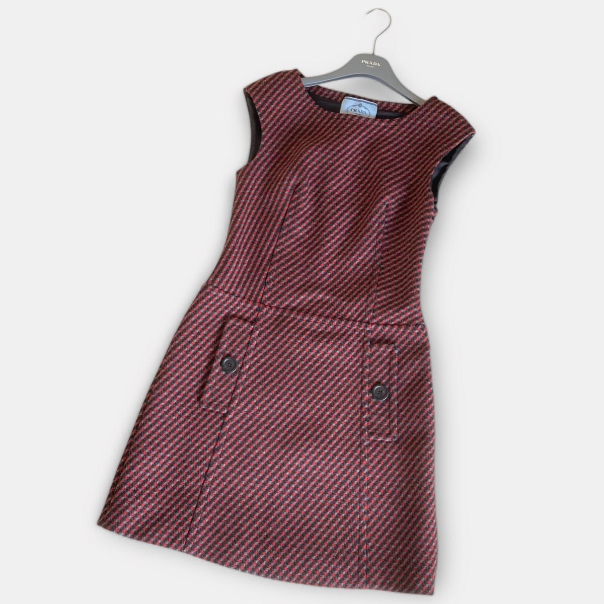 美品 PRADA プラダ ノースリーブワンピース ツイード調 総柄 38S 美品 PRADA プラダ ノースリーブワンピース ツイード調 総柄 38S