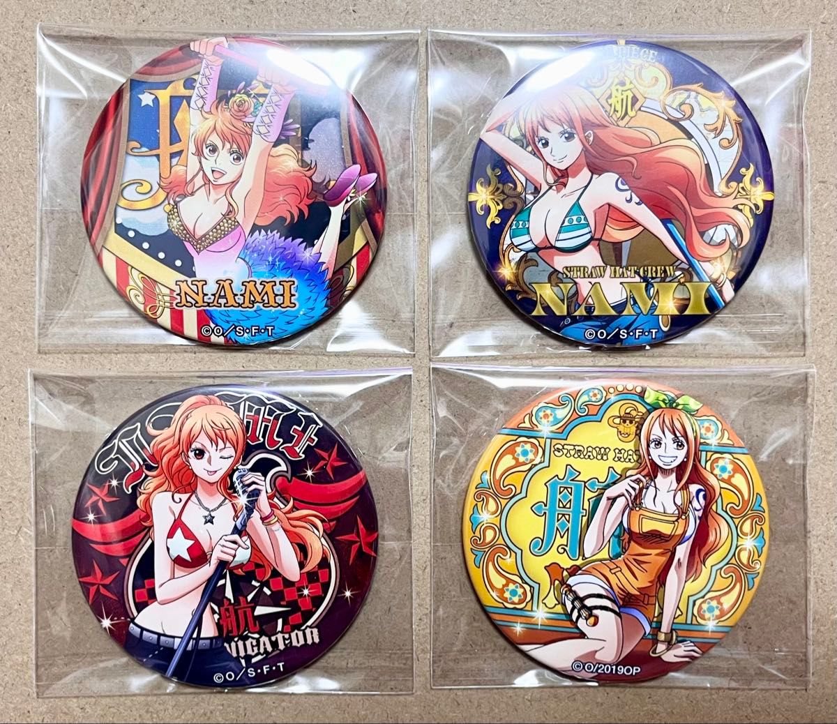 ONE PIECE ワンピース 麦わらストア 輩缶バッジ ナミ 24点セット ONE PIECE ワンピース 麦わらストア 輩缶バッジ ナミ 24点セット