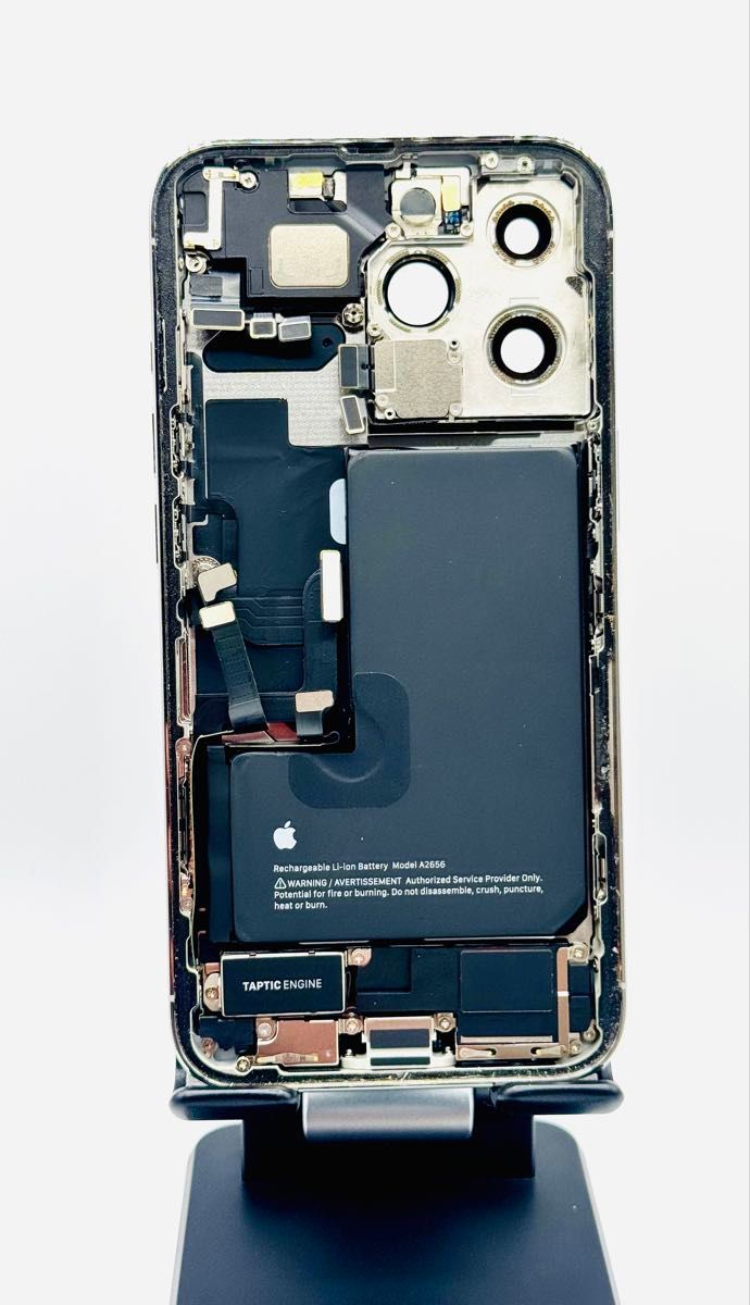 極美品 純正取外品】 iPhone 13 Pro シルバー 背面パネル + 部品 極美品 純正取外品】 iPhone 13 Pro シルバー 背面パネル + 部品