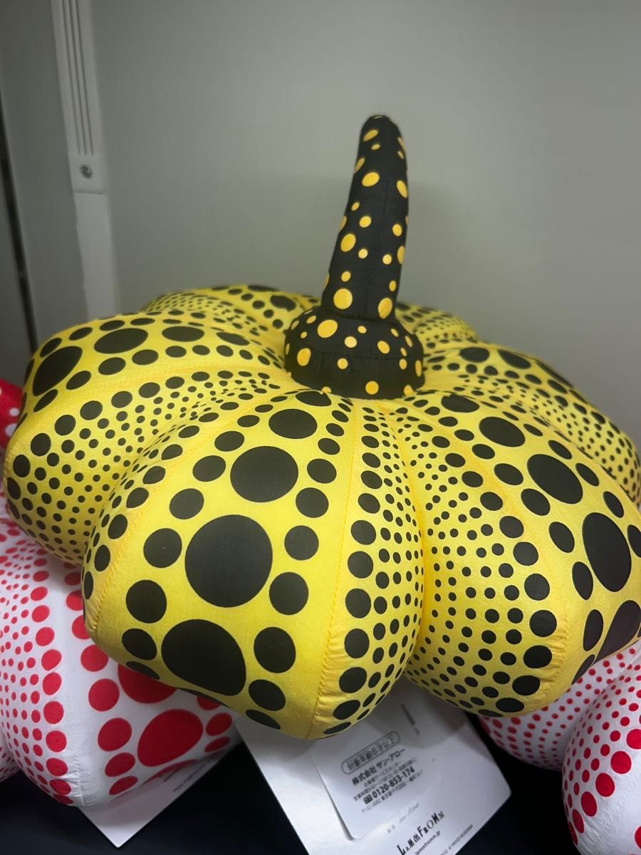 草間彌生 ソフトスカルプチャー クッション Sサイズ kusama 黄色 草間彌生 ソフトスカルプチャー クッション Sサイズ kusama 黄色