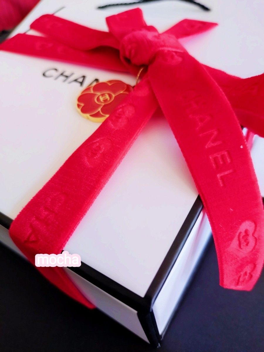 数量限定】 CHANEL - 2023の通販 チャーム リボン ホリデー 数量限定】 CHANEL - 2023の通販 チャーム リボン ホリデー