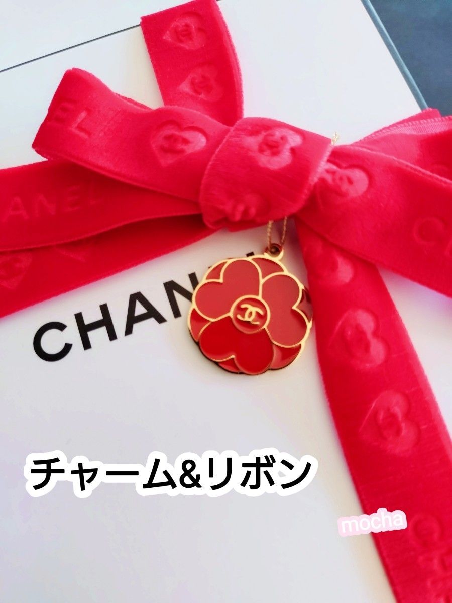 CHANEL シャネル バレンタイン 2025 限定 カメリアチャーム CHANEL シャネル バレンタイン 2025 限定 カメリアチャーム