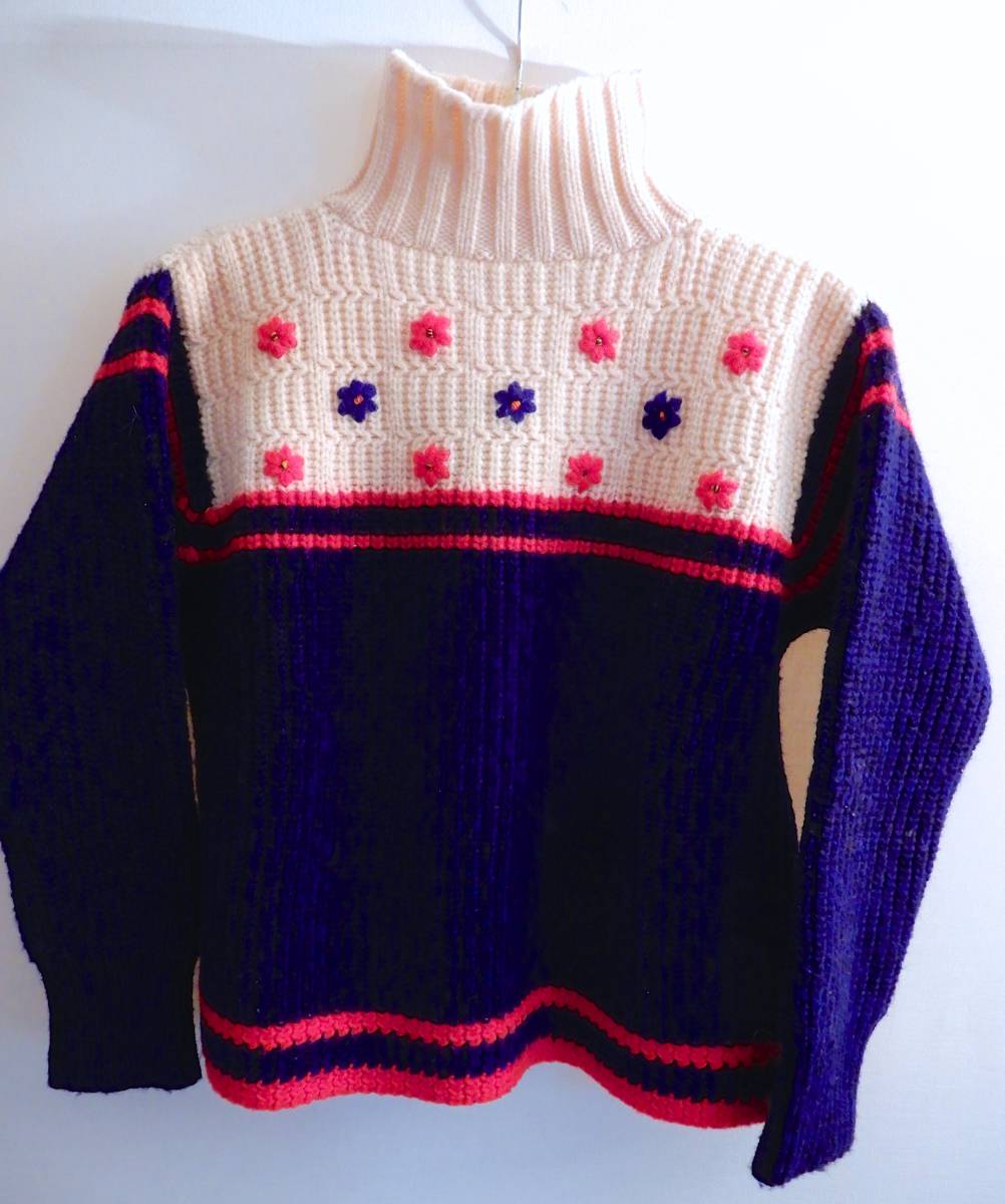 [USA* Vintage *ta-toru neck sweater ]60-70 period super lovely! retro * with flower tricolor color * heavy wool 