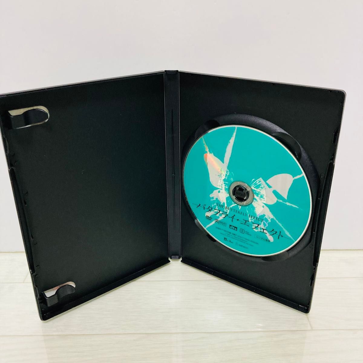 バタフライ・エフェクト DVD 【新品ケース収納】 バタフライ・エフェクト DVD 【新品ケース収納】