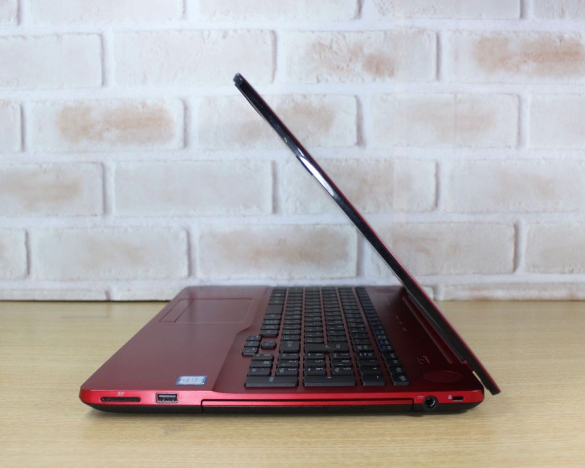 ★SSD搭載 Core i3★Windows11 フルHD Blu-ray オフィス付き カメラ 富士通 Office カメラ ★SSD搭載 Core i3★Windows11 フルHD Blu-ray オフィス付き カメラ 富士通 Office カメラ