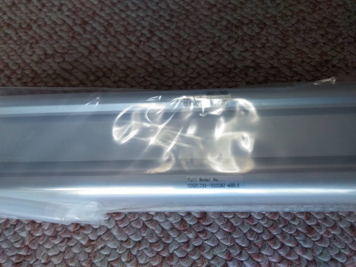 SMC 薄型シリンダ CDQ2LC32-150DCMZ-M9BLS 未使用品 1台(在庫数5個)