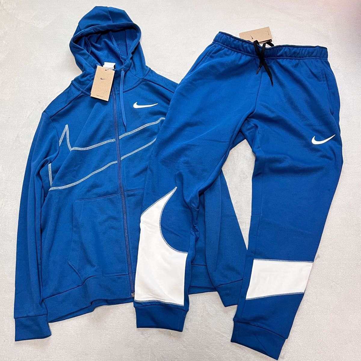 世界的に NIKE ナイキ パーカー ジャージ 上下セット セットアップ ナイキ