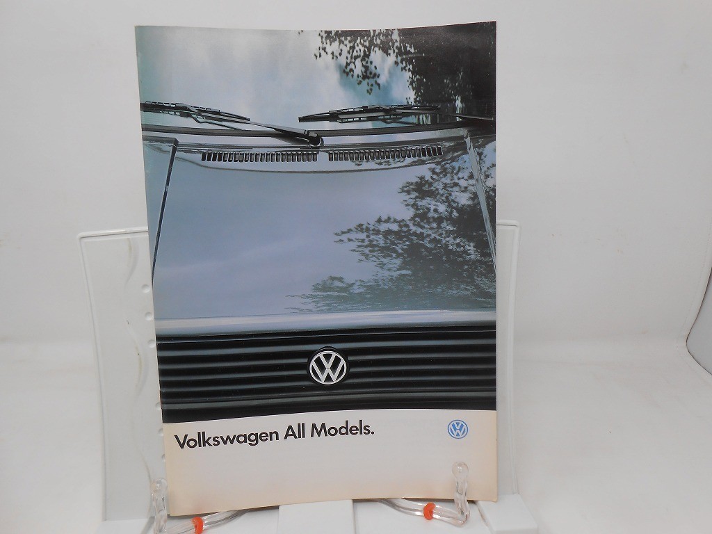 K1■VOLKSWAGEN（フォルクスワーゲン）総合旧車カタログ 1988年■可/押印無、経年劣化・ヤケあり_画像1