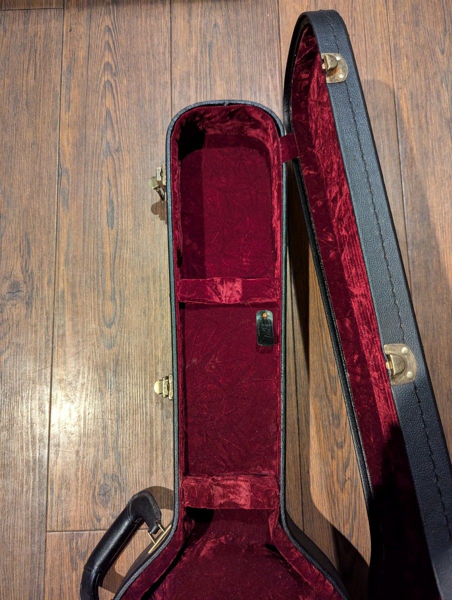 SG用 ギブソン・カスタム・ショップ ハードケース Gibson USA SG用 ギブソン・カスタム・ショップ ハードケース Gibson USA