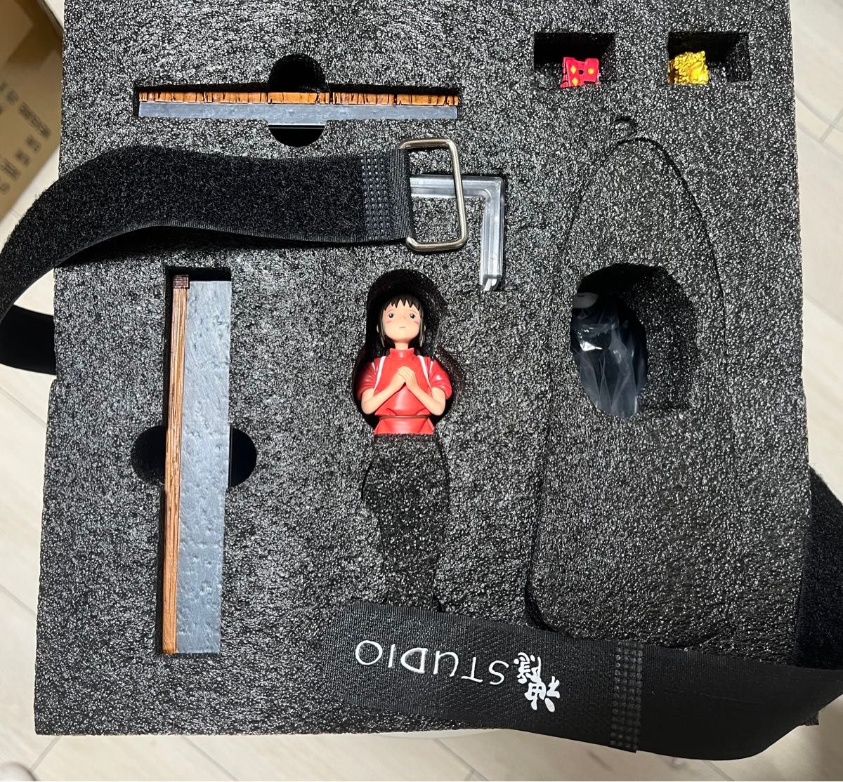 千と千尋の神隠し】 神スタジオ正規品 千尋&カオナシ GK 千と千尋の神隠し】 神スタジオ正規品 千尋&カオナシ GK