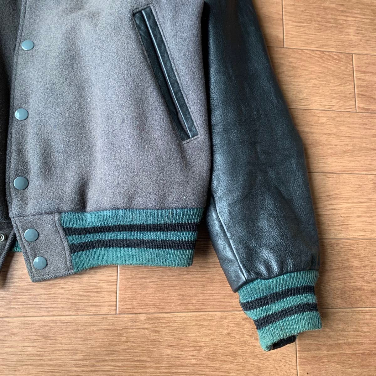 70s - 80s 白タグ Golden Bear ゴールデンベア スタジャン 袖革 70s - 80s 白タグ Golden Bear ゴールデンベア スタジャン 袖革