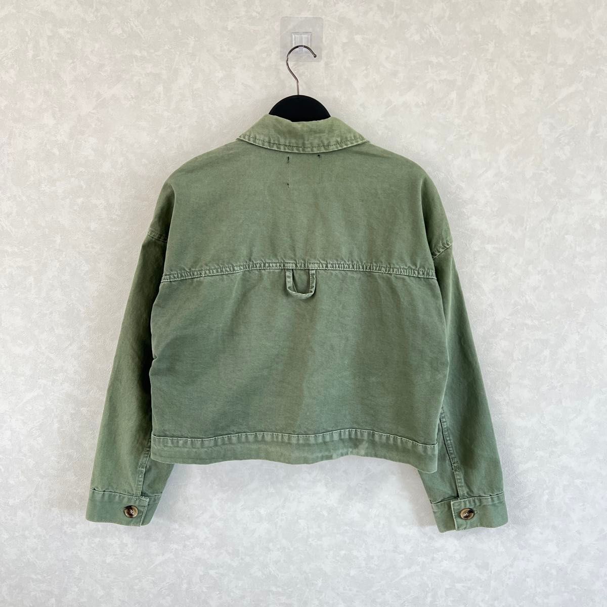 ZARA ザラ デニムジャケット カーキ グリーン ショート丈 ZARA ザラ デニムジャケット カーキ グリーン ショート丈