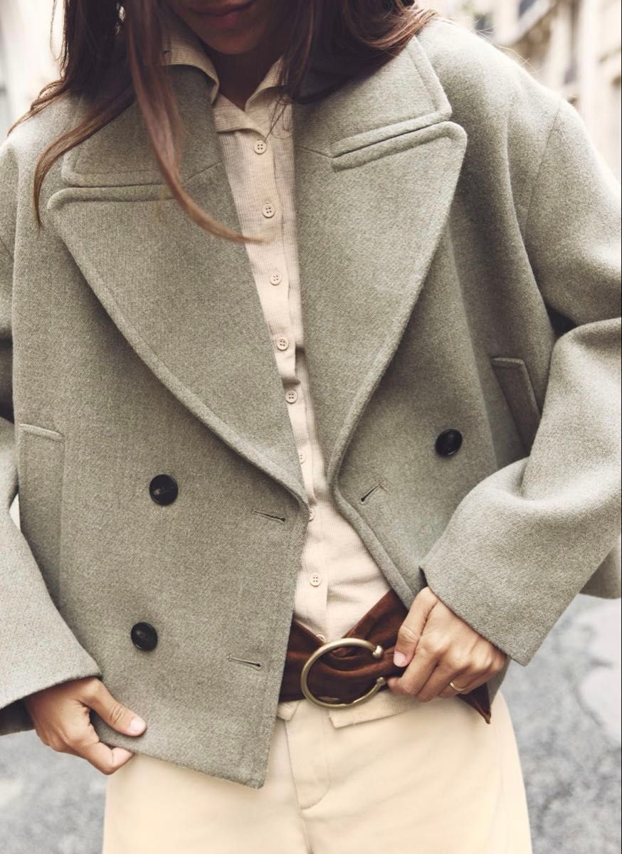 ZARA ショート丈ダブルブレストコート ミンク Lサイズ 新品タグ ZARA ショート丈ダブルブレストコート ミンク Lサイズ 新品タグ