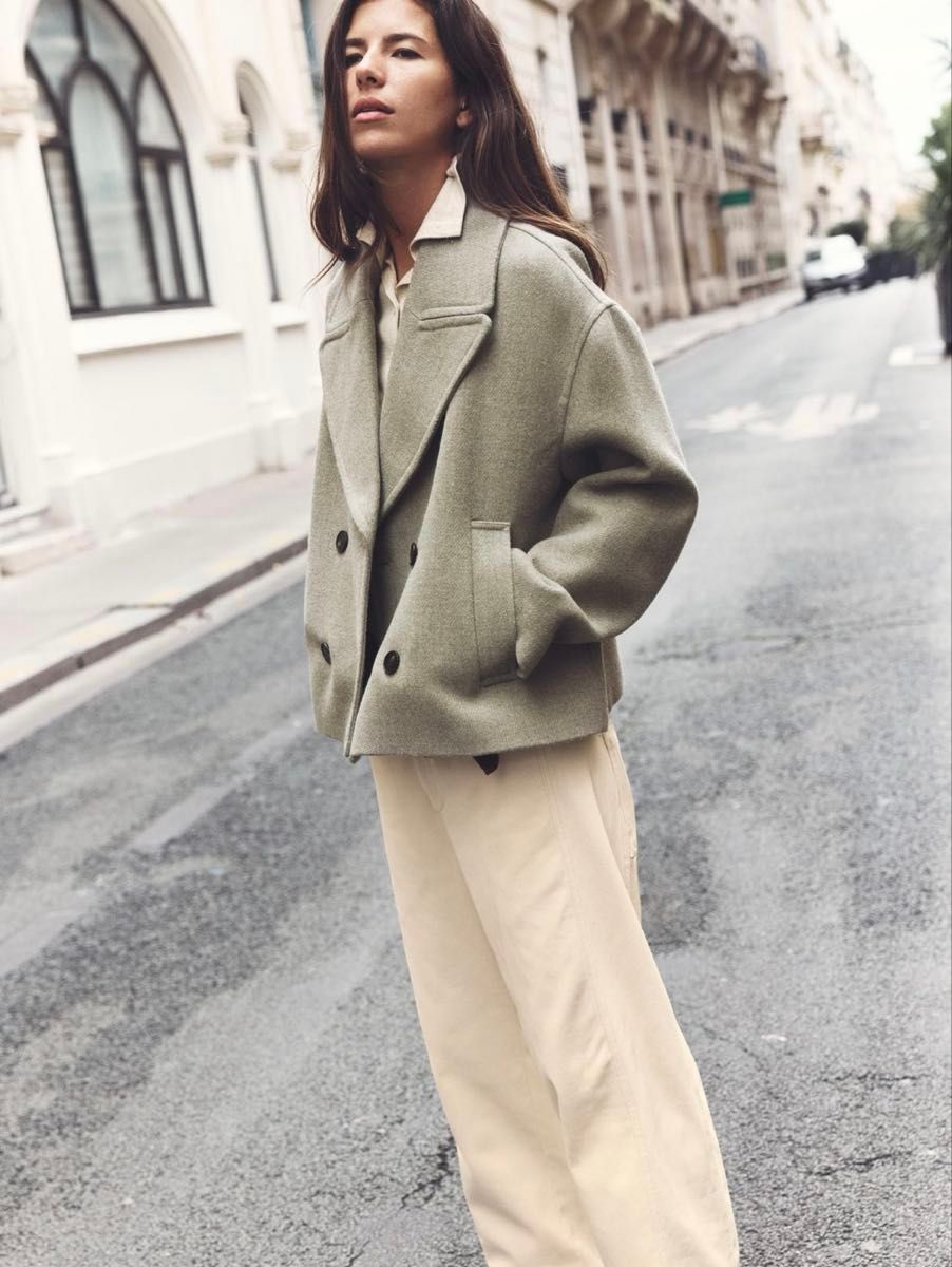 ZARA ショート丈ダブルブレストコート ミンク Lサイズ 新品タグ ZARA ショート丈ダブルブレストコート ミンク Lサイズ 新品タグ