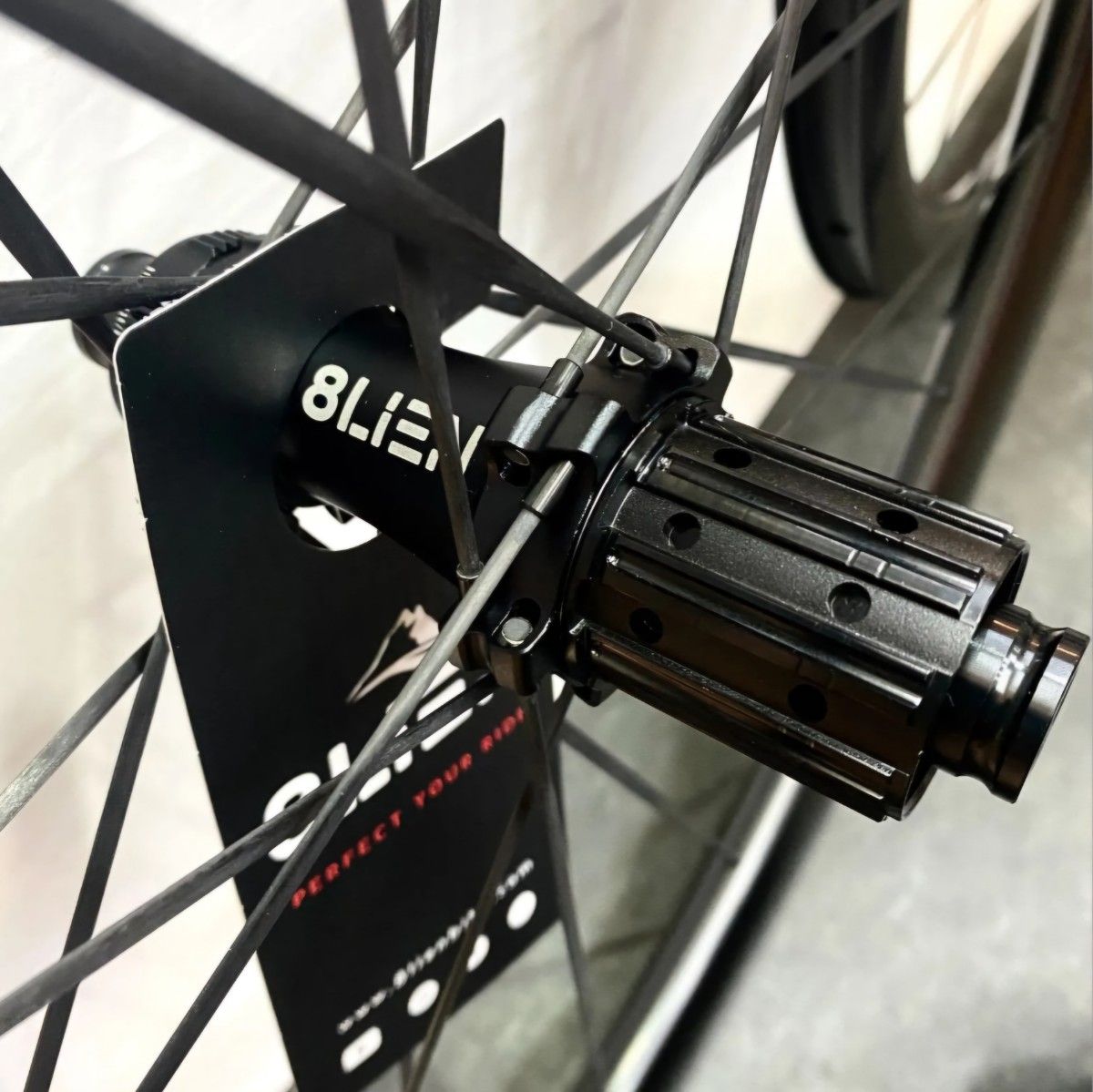 8LIEN(エイリアン)L5 Disc Carbon ホイール前後セット 8LIEN(エイリアン)L5 Disc Carbon ホイール前後セット