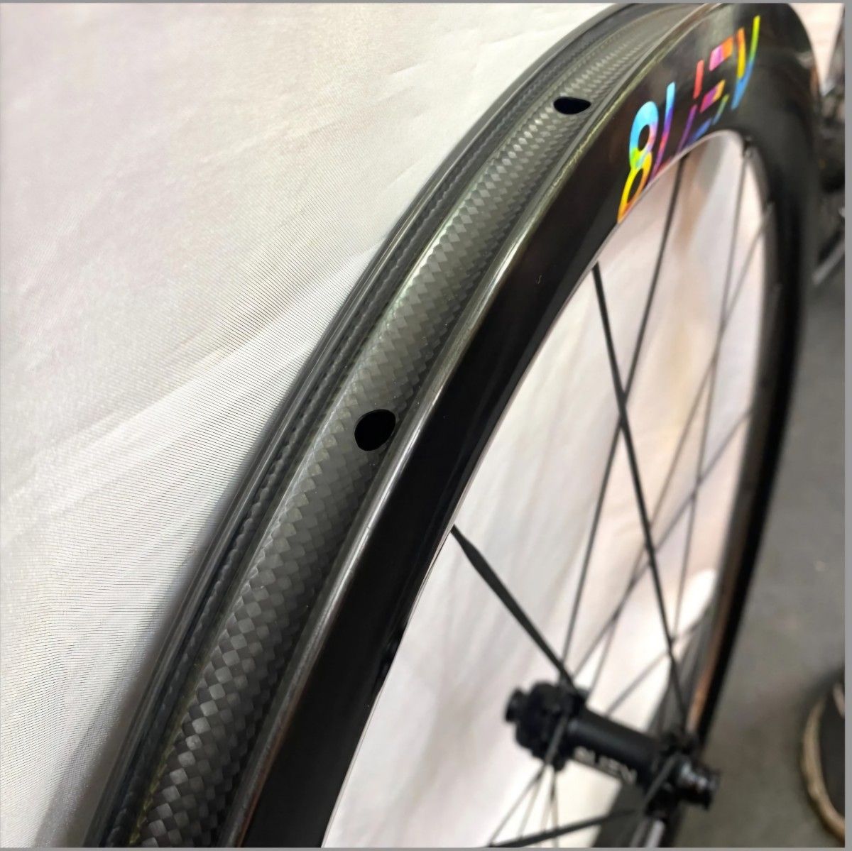 8LIEN(エイリアン)L5 Disc Carbon ホイール前後セット 8LIEN(エイリアン)L5 Disc Carbon ホイール前後セット