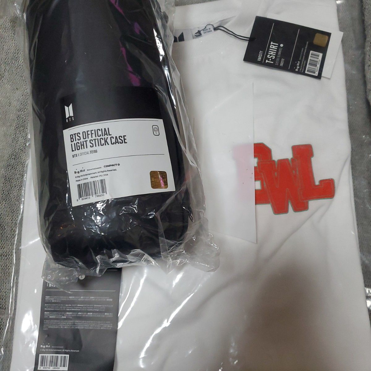BTS 公式 OFFICIAL LIGHT STICK CASE Ver.1 アミボムケース BoyWithLuv シャツ