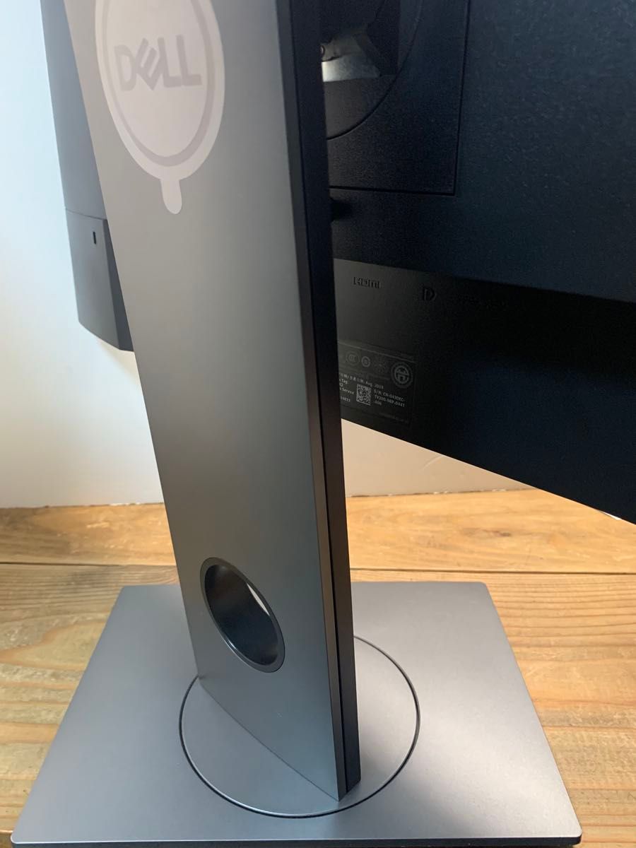2019年製DELL 23.8型液晶モニタ- P2418D WQHD(2560x1440) 昇降 2019年製DELL 23.8型液晶モニタ- P2418D WQHD(2560x1440) 昇降