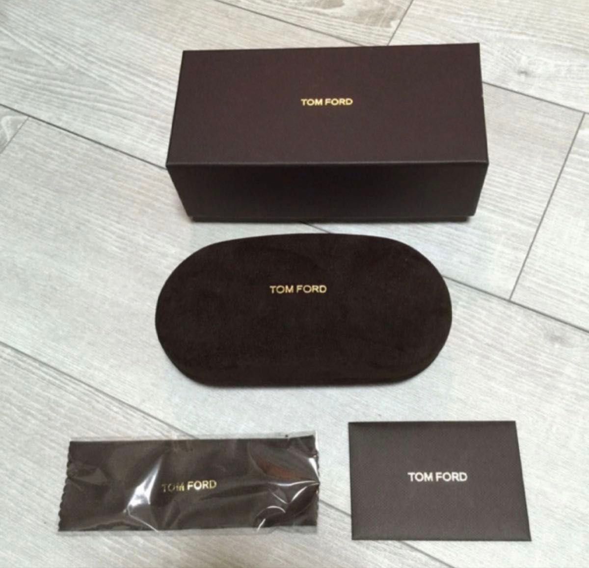 新品 TOMFORD トムフォード サングラスケース メガネケース 眼鏡 新品 TOMFORD トムフォード サングラスケース メガネケース 眼鏡