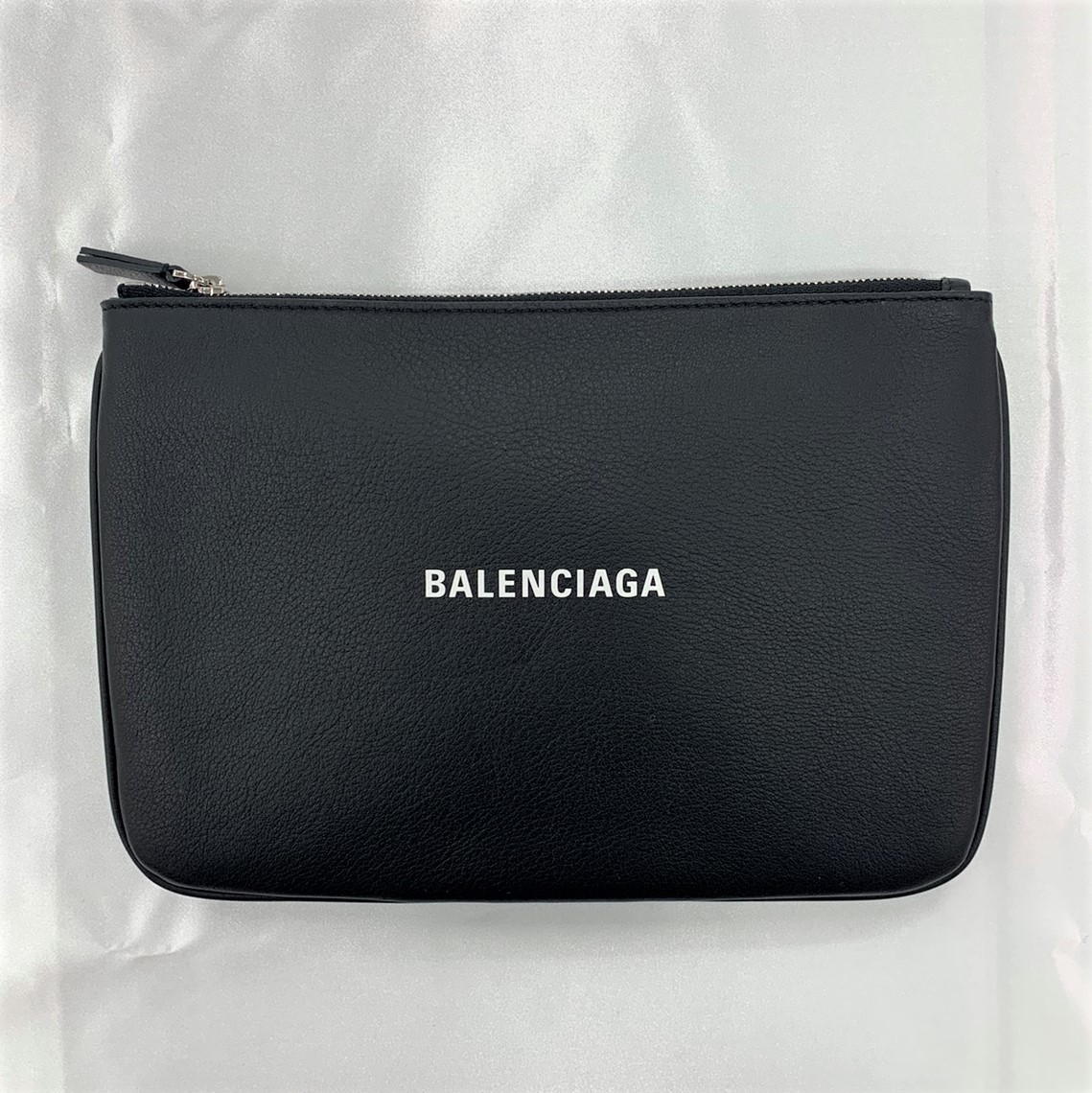 新品　BALENCIAGA　バレンシアガ　ポーチ　クラッチバッグ　エブリデイ　 551994 DLQ4N 1000