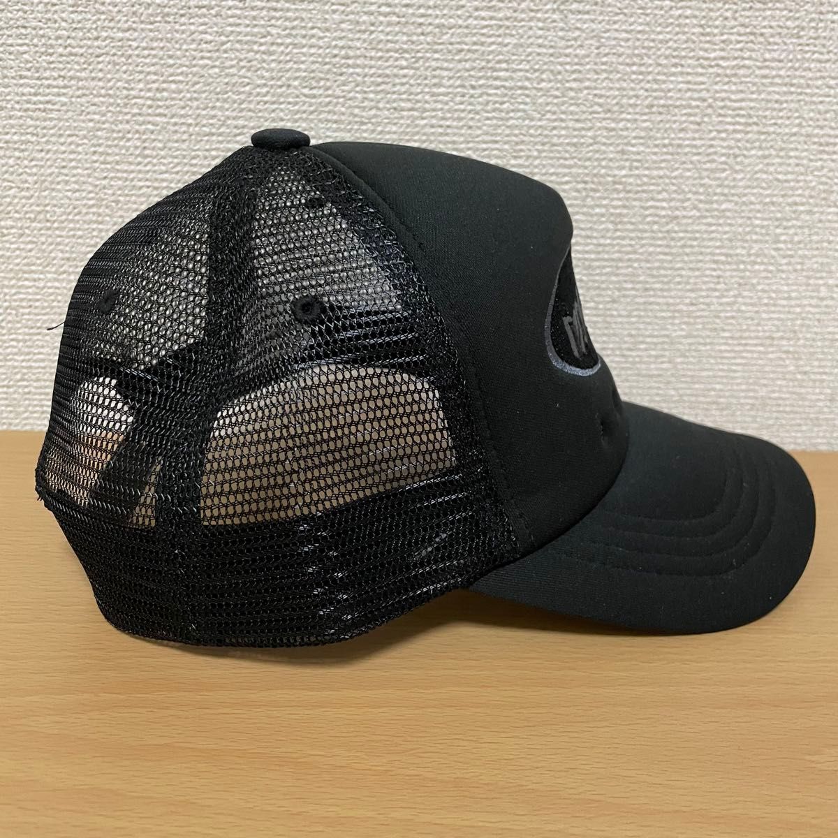 新品 未使用 VALLAD STUDIO LOGO BLK メッシュ キャップ 黒 新品 未使用 VALLAD STUDIO LOGO BLK メッシュ キャップ 黒