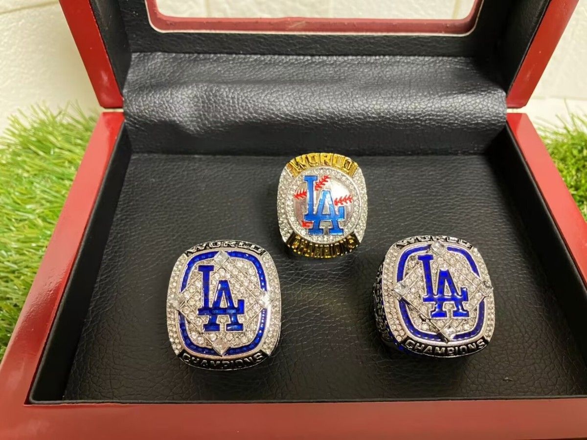 送料無料 MLB お祝い 指輪 ドジャース チャンピオン リング 送料無料 MLB お祝い 指輪 ドジャース チャンピオン リング